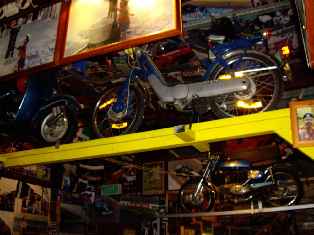 motor-bikes-as-decoration