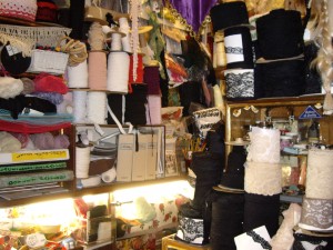 old-embroidery-lace-chape11