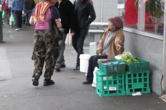 foot-path-seller-richmond