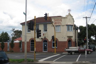 Station-Hotel-footscray