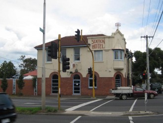 Station-Hotel-footscray