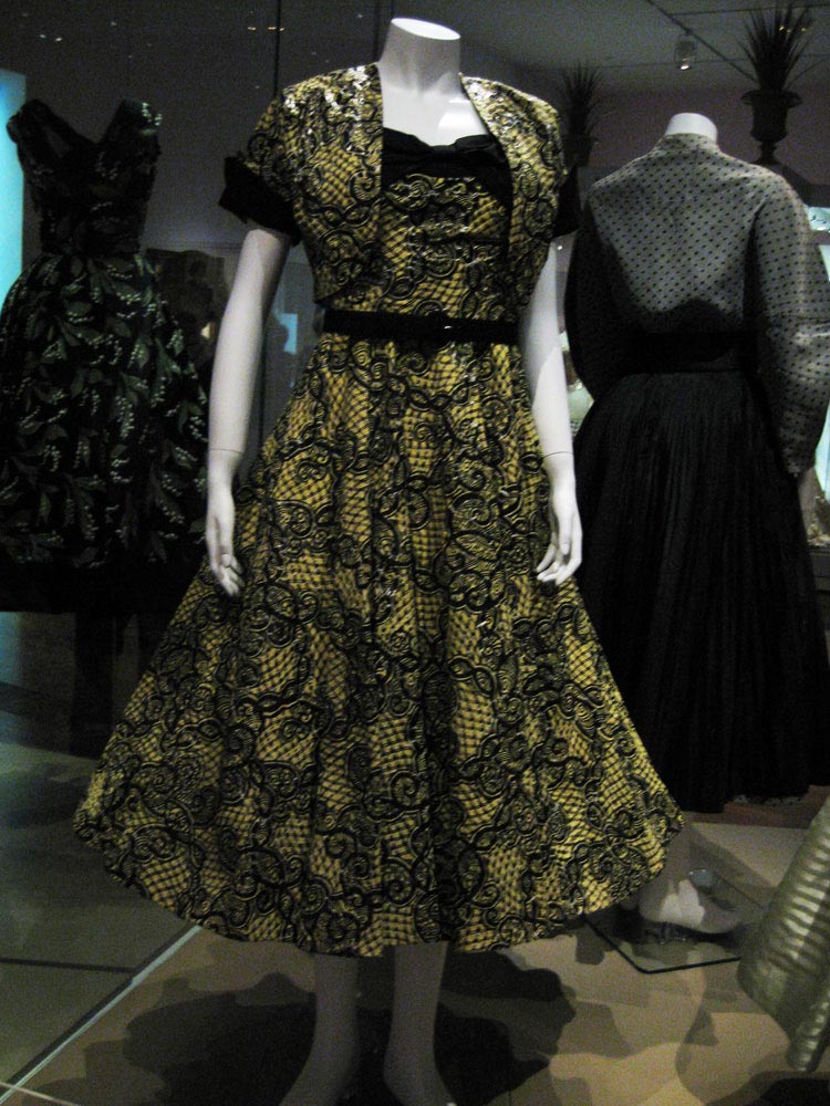 Day-dress-1950s
