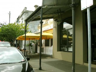 Outside-@-Bunyip-Cafe