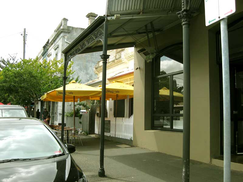 Outside-@-Bunyip-Cafe